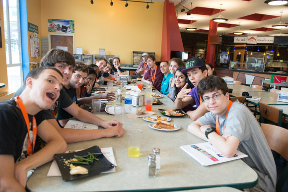 20150707-4_First-Year Orientation Session 2 Lunch_9