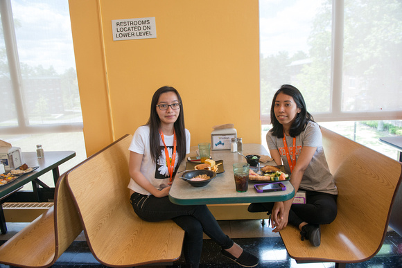 20150722-2_First-Year Orientation Session 4 Lunch_7
