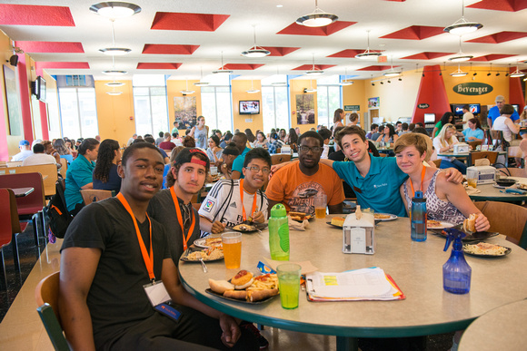 20150729-1_First-Year Orientation Session 5 Lunch_2