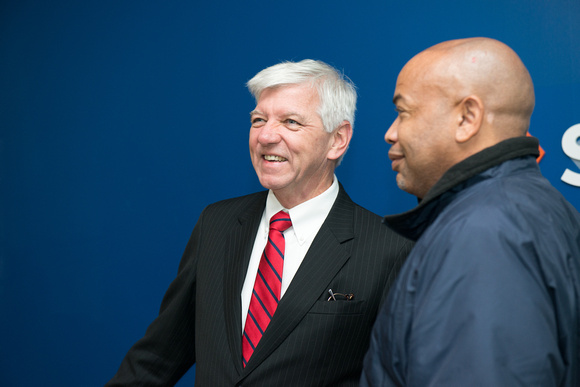 20151120-1_Campus Visit with Kevin Cahill and Speaker Heastie_019