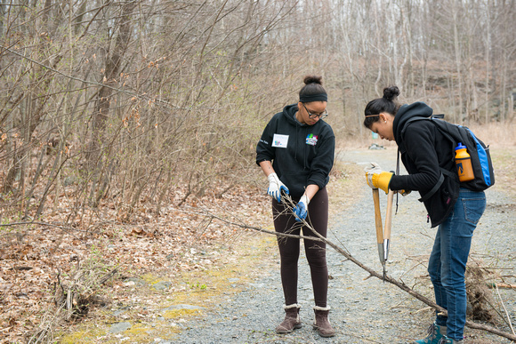 20160323-1_ASB Volunteering at Franny Reese State Park_035