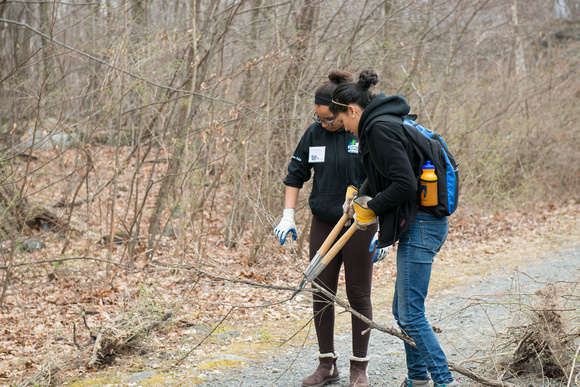 20160323-1_ASB Volunteering at Franny Reese State Park_032