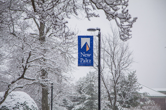 20170310-2 Snowy day on campus-21