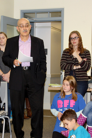 20161115-2_Augie Book Reading at Literacy Center_19-cropped